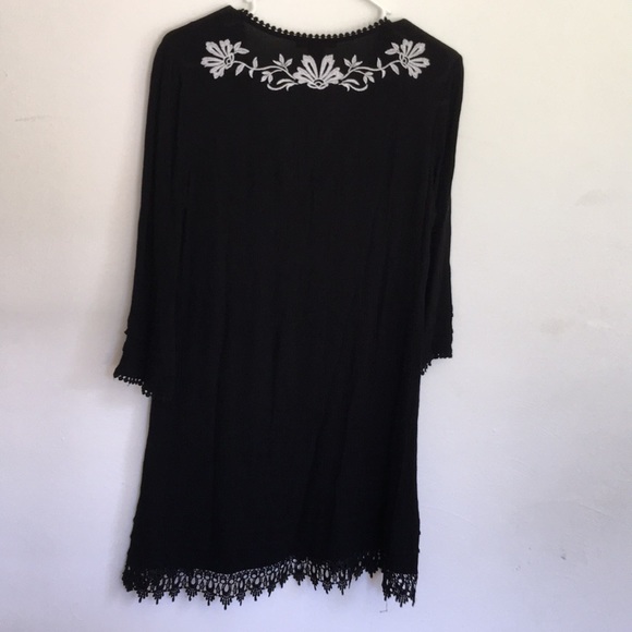 FOREVER21 EMBROIDERED SUN DRESS - Picture 4 of 6